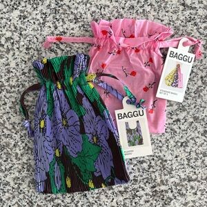 BAGGU—Pleated Maroon Poppy, Painted Wildflower Drawstring Cinched Pouch Bags NWT